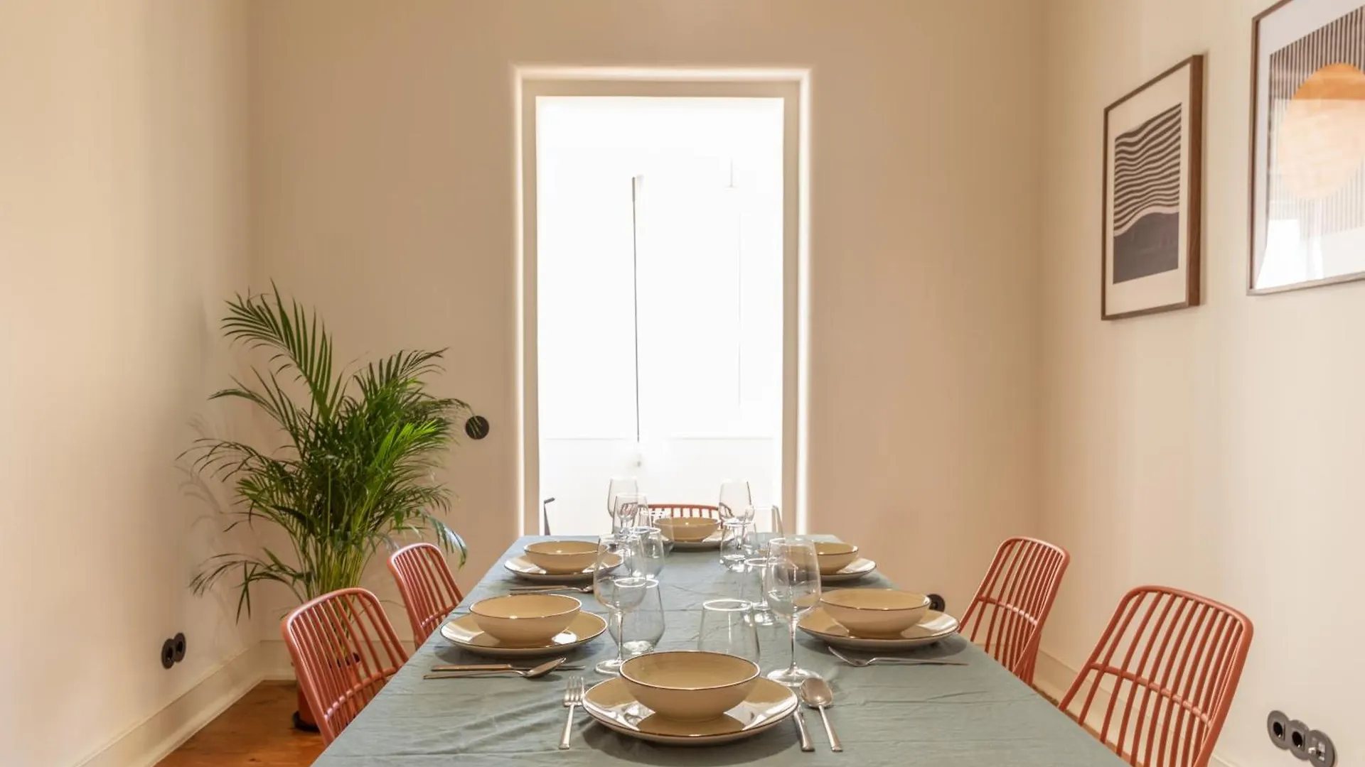 Alvalade 58 - Charming 2 Bedroom Apartment With Ac Near The Airport And City Center contacts
